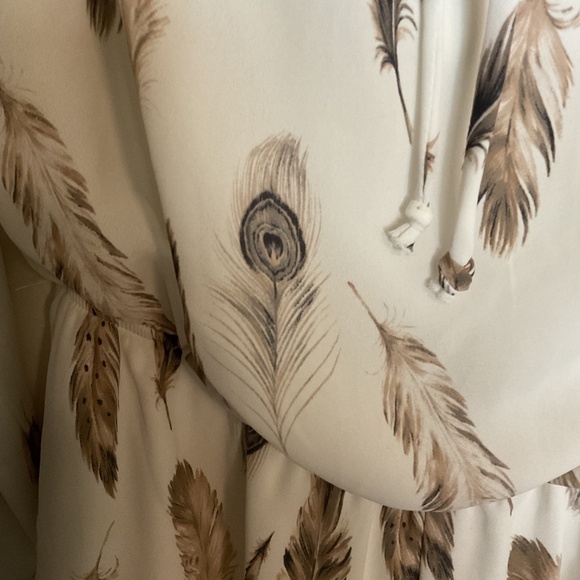 🪶NWT Altar’d State Ivory/Brown Feather 🪶 Romper 🪶 - Picture 3 of 8